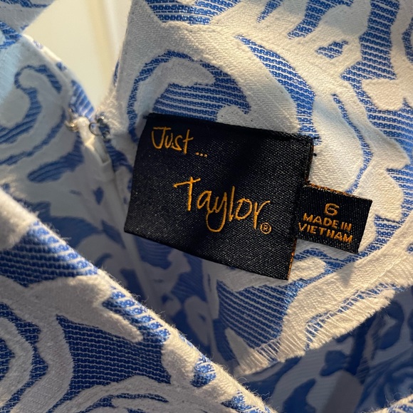 Just Taylor Dress - Picture 3 of 3